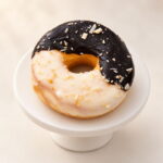 Black & White Doughnut